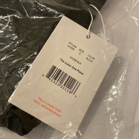 Andie The Luzon One Piece Swimsuit Black Womens Small High Neck Halter - Picture 3 of 4